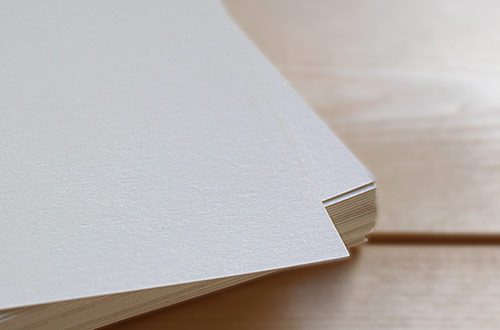 چرا کاغذ به مرور زمان زرد میشود